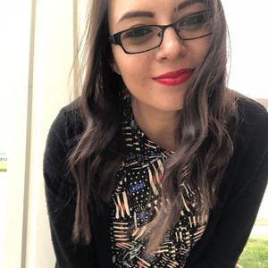 Meet your Posher, Roxanne